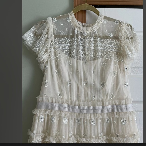 Needle and thread andromeda dress champagne NWT - Picture 3 of 4